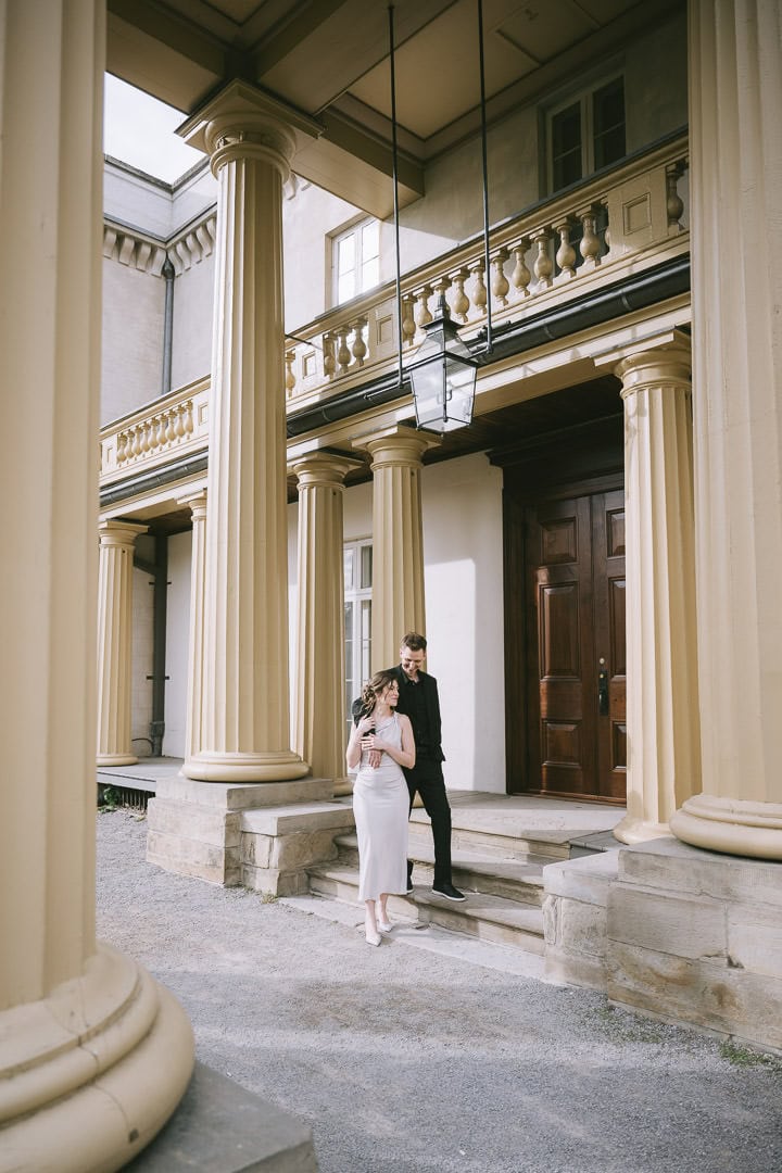 Engagement portrait at the front door, Dundurn Castle, Hamilton